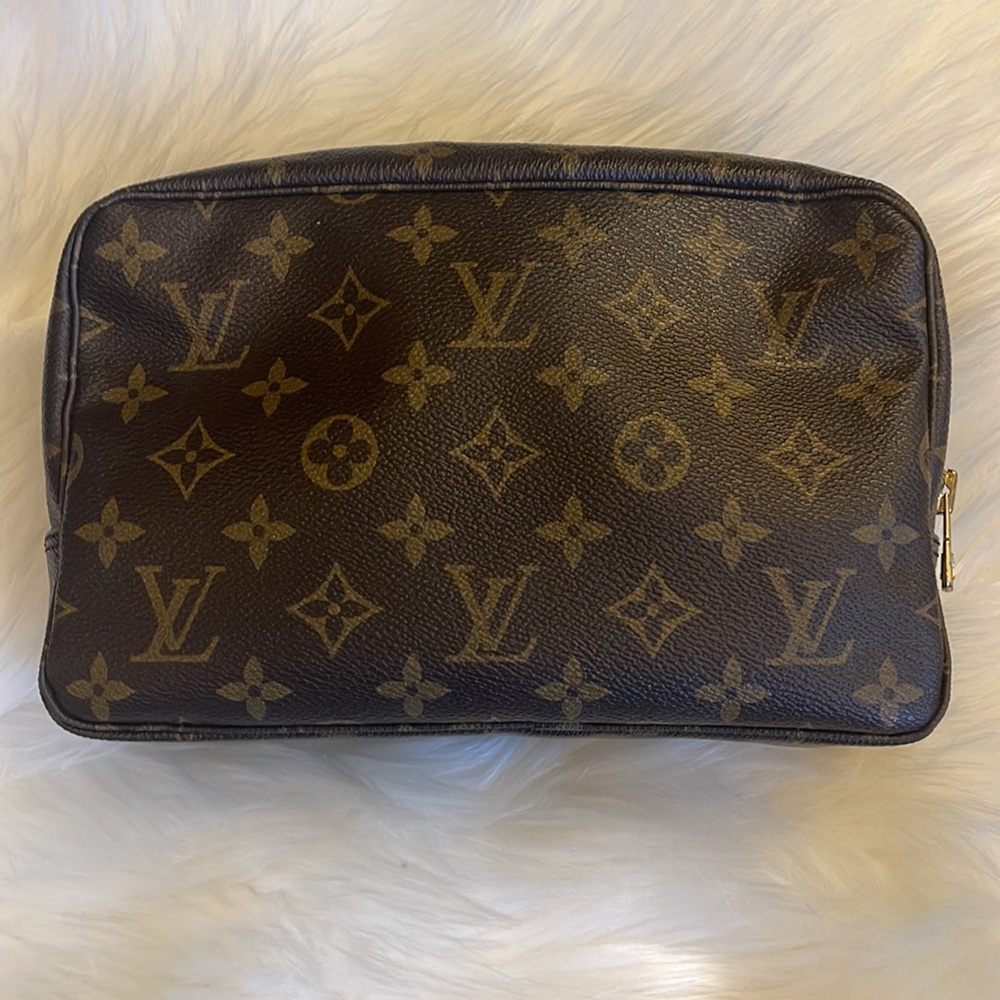 🔥🔥🔥 Authentic Vintage Louis Vuitton Trousse 23 Cosmetic bag/Toiletry/Clutch